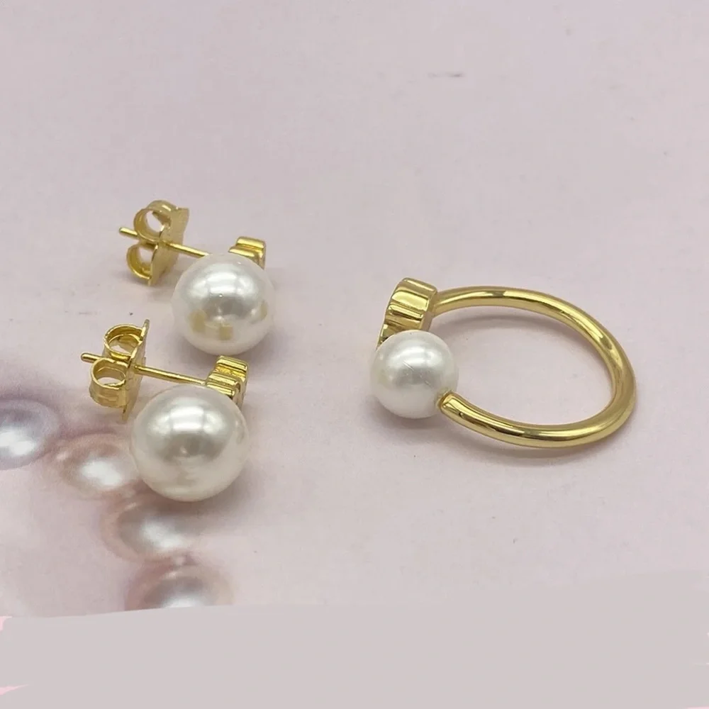 TOUS Gold Bear on Round White Pearl Studs Scoops Earrings - Picture 5 of 16